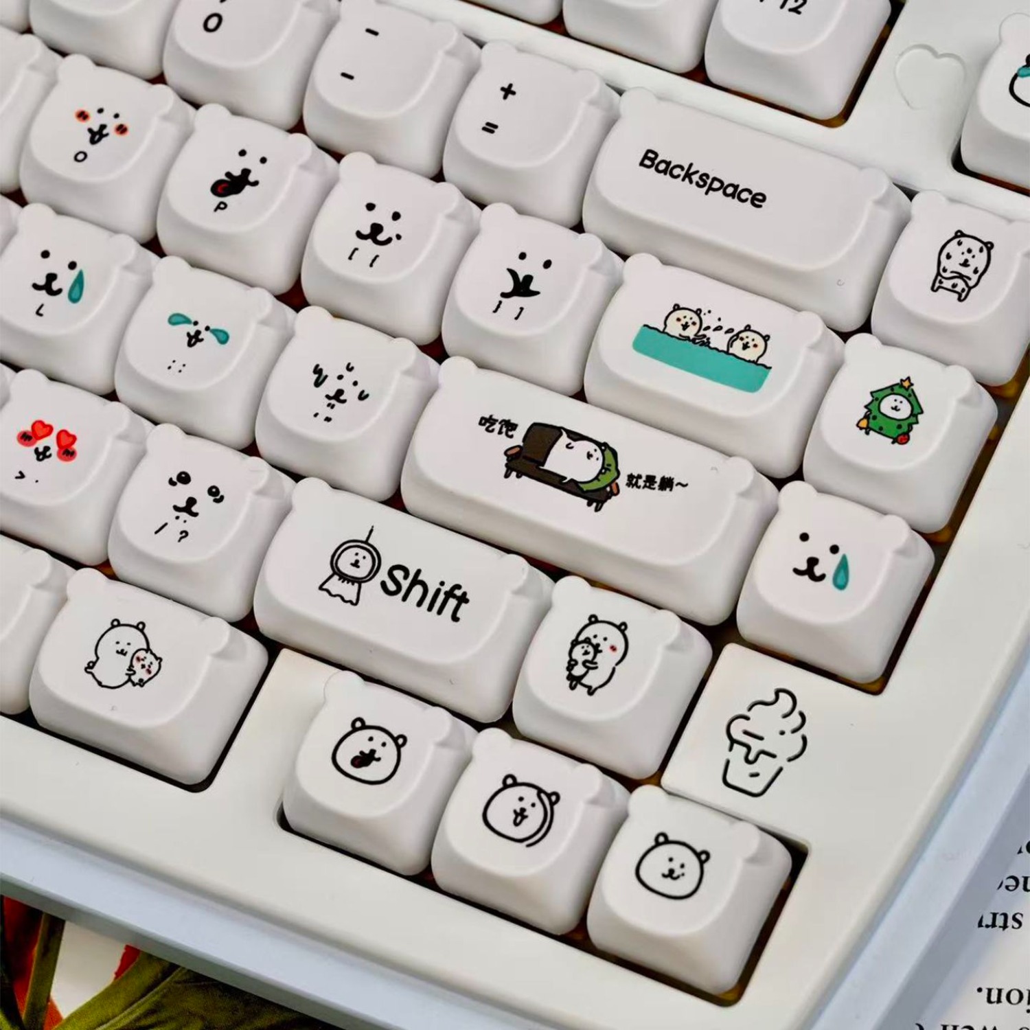 أغطية مفاتيح PBT بتصميم دب كرت - مراجعة Gaming Accessories Japan وسعره