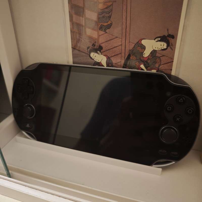 حامل وحدة تحكم الألعاب المحمول - مراجعة Gaming Accessories Console وسعره